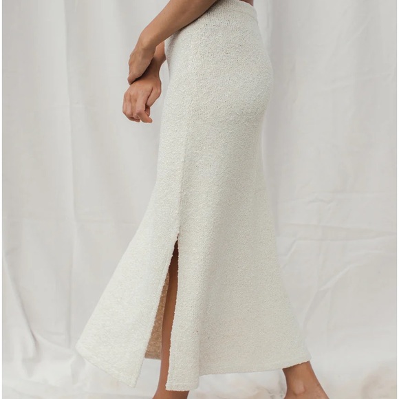 Indigo Luna Dresses & Skirts - Indigo Luna winter fall cloud cream skirt XS/S